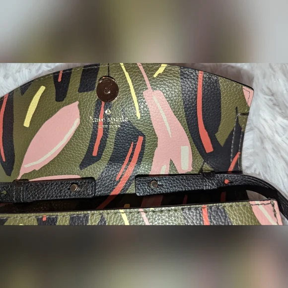 Kate Spade Eva Modern Feather Wallet On A Chain Green Multi EUC - Picture 6 of 12